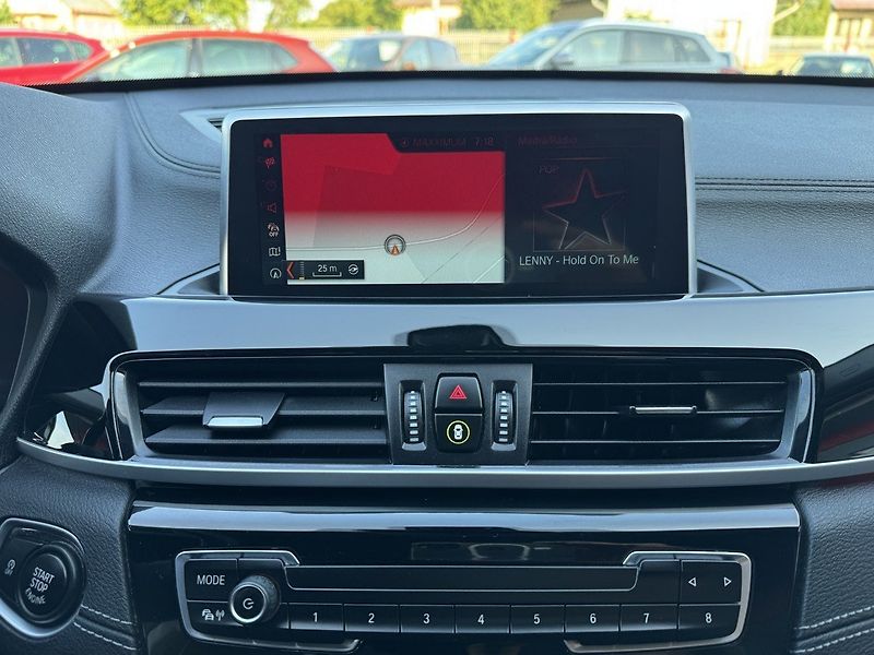 BMW X1 (2020) 2.0d Xdrive Navi 4x4 LED - fotka 16 z 50