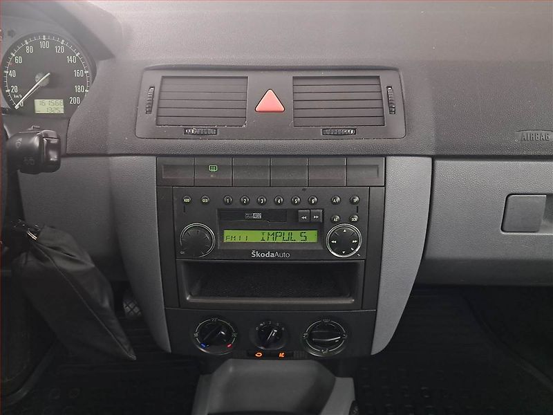Škoda Fabia (1999) 1.4, po STK, Klima, dobrý stav - fotka 12 z 13