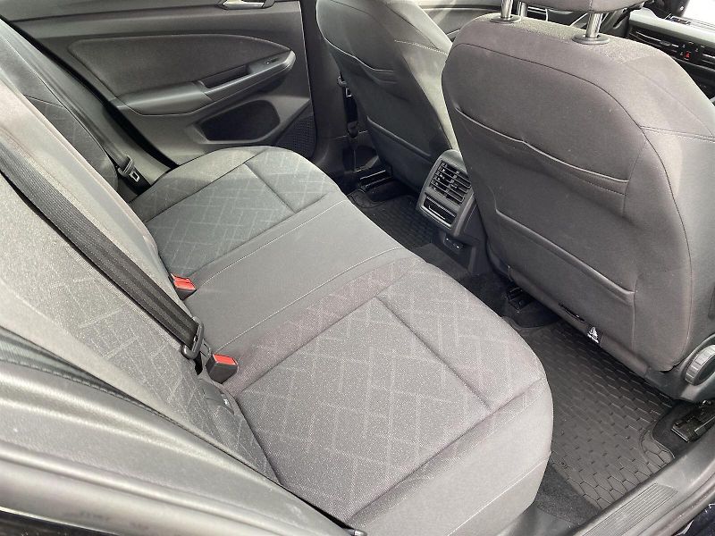 Volkswagen Golf (2022) 1.0 TSI LIFE - fotka 9 z 30