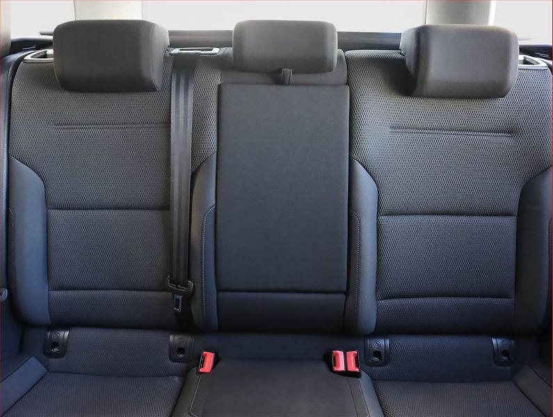 Volkswagen Golf (2018) 1.6 TDI, Serv.kniha, Tempomat - fotka 10 z 21