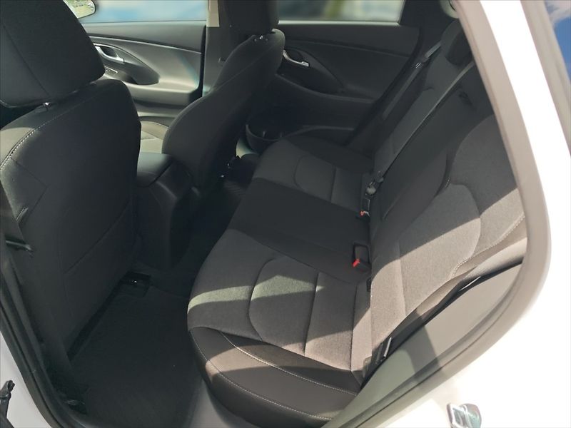 Hyundai i30 1,0 TGDI 120 Smart - fotka 8 z 11