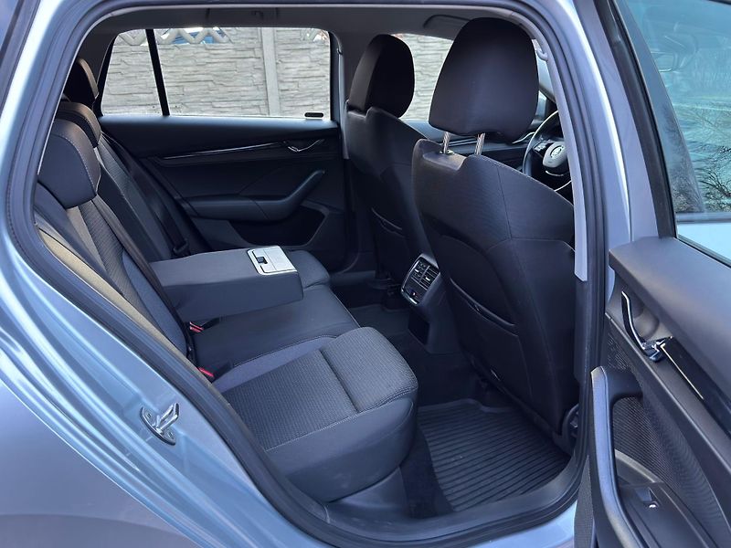 Škoda Octavia (2021) 2.0TDi 1.MAJ. ČR DPH SERVISKA - fotka 15 z 20