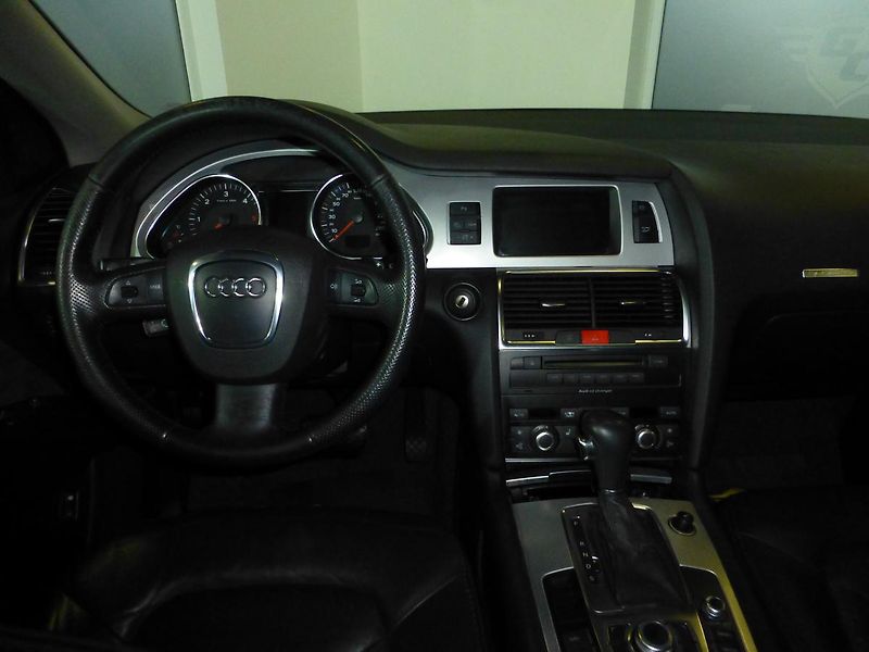 Audi Q7 (2010) 3,0TDI*VYHŘ.SE*NAVIGACE*XENON - fotka 18 z 29