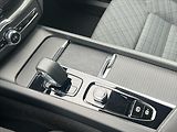Volvo XC60 2,0 184 kW 8AT FWD CORE  B5 - náhled 18