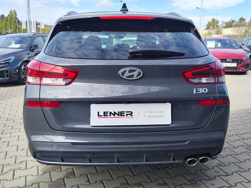 Hyundai i30 1.5 T-GDI/103kW N-Line DCT - fotka 6 z 34