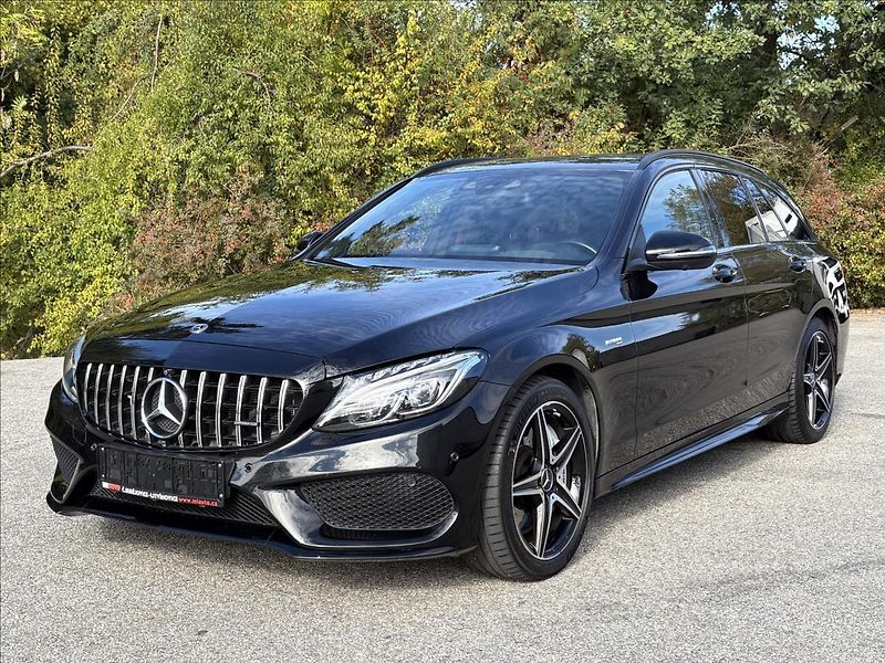 Mercedes-Benz Třídy C 3,0 43AMG 270kW 4M,Bohatá výba - fotka 1 z 50