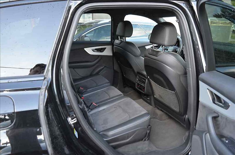 Audi Q7 (2022) 3,0 TDI QUATRO - fotka 31 z 35