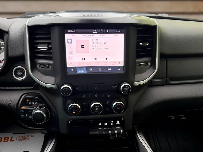 Dodge RAM (2022) +HYDRO BLUE+LOOK26+OFFR.PAKET+ - fotka 17 z 22