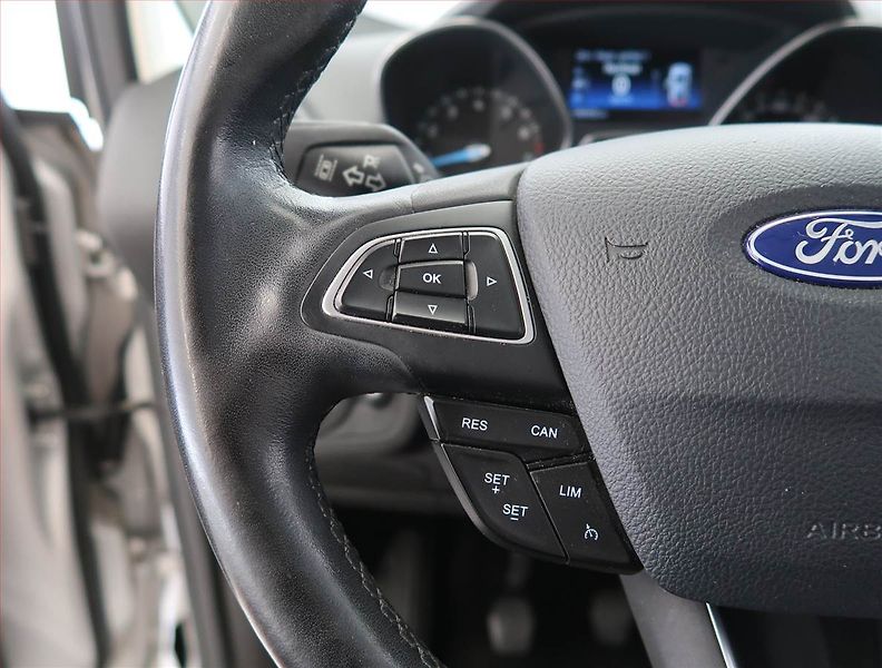 Ford C-MAX (2018) 1.0 EcoBoost, ČR,1.maj - fotka 15 z 19