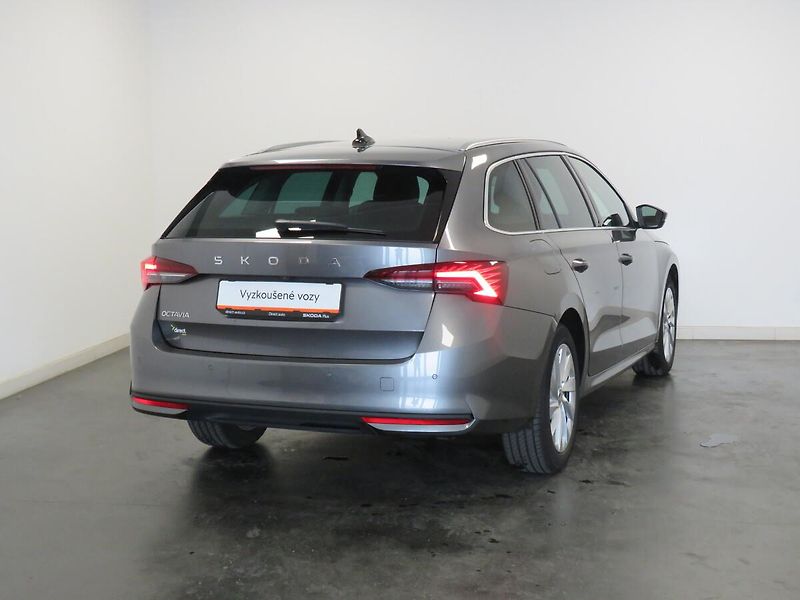 Škoda Octavia - fotka 2 z 25
