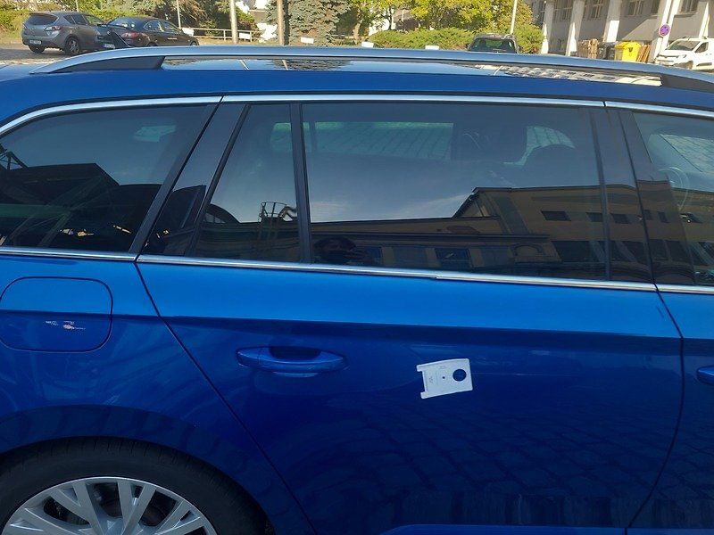 Škoda Superb Combi 2.0 TDI DSG - fotka 45 z 69