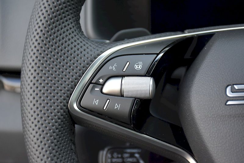 Škoda Karoq (2026) Sportline 1,5 TSI 110 kW 7° au - fotka 14 z 39
