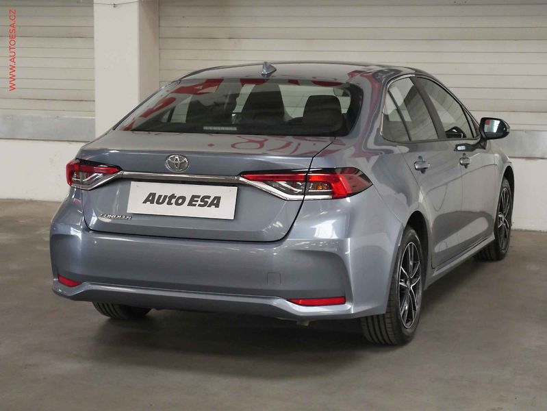 Toyota Corolla (2024) 1.5, 2.maj,ČR, AC, park. - fotka 6 z 20