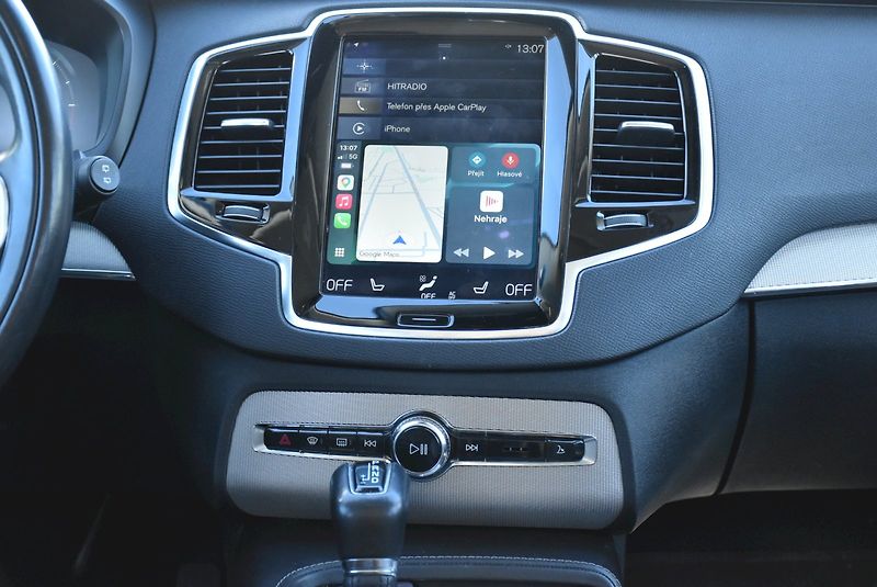 Volvo XC90 (2016) D5 - fotka 9 z 32