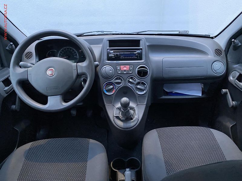 Fiat Panda (2010) 1.1i - fotka 8 z 12
