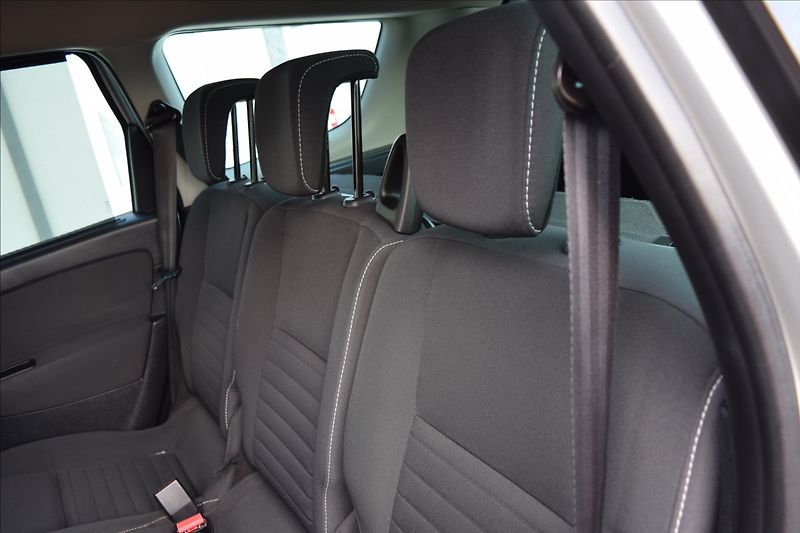 Renault Scénic 1,5 DCi 81KW KLIMA NAVI - fotka 19 z 43