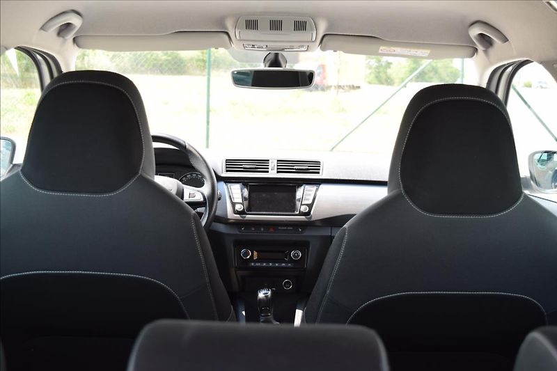 Škoda Fabia 1,2 TSI 66KW TOP VÝBAVA ALU - fotka 27 z 50