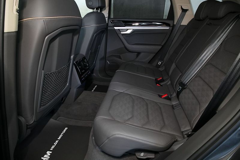 Volkswagen Touareg 3.0TDI 210kW RLine NT TZ ZÁRUK - fotka 13 z 48