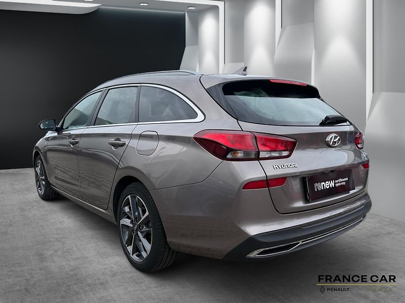 Hyundai i30 (2021) 1,5 T-GDi 117 kW SMART DCT - fotka 7 z 24
