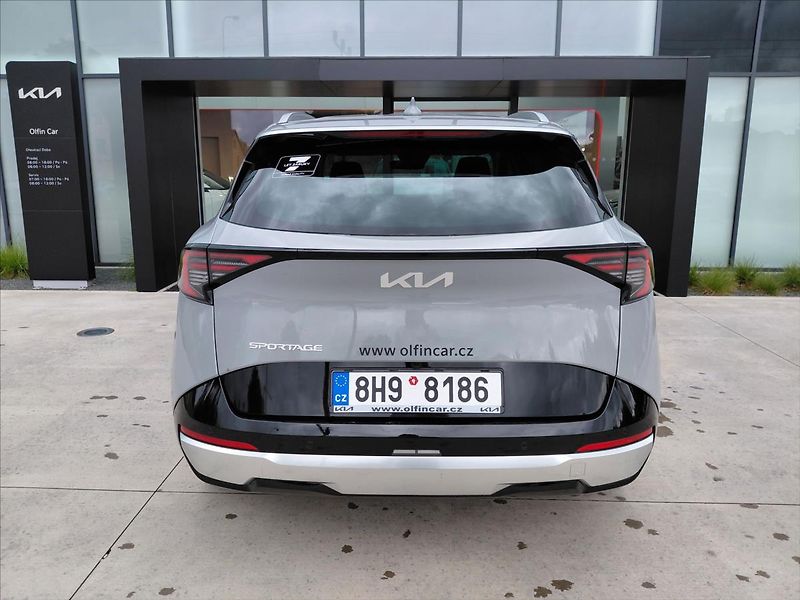 Kia Sportage 1,6   T-GDI 7DCT TOP - fotka 7 z 17