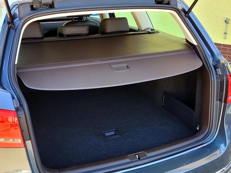 Volkswagen Passat TSi HIGHLINE,málo najeto  - fotka 15 z 51