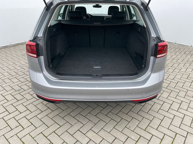 Volkswagen Passat (2020) Com. 2.0TDi 110kW! DSG! Navi! - fotka 9 z 37