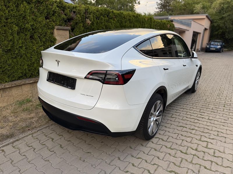 Tesla Model Y DUAL MOTOR-LONG RANGE-TAŽNÉ - fotka 8 z 18