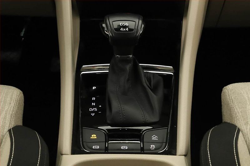 Škoda Karoq (2017) Style Plus 2.0 TDI, 4X4 - fotka 10 z 19