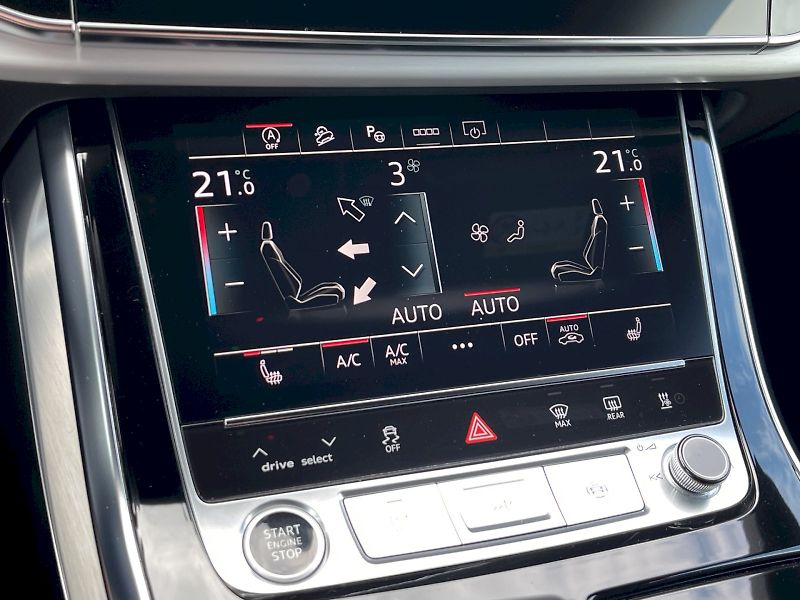 Audi Q8 (2023) 50 TDI 210 kW S-line Quattro T - fotka 12 z 35