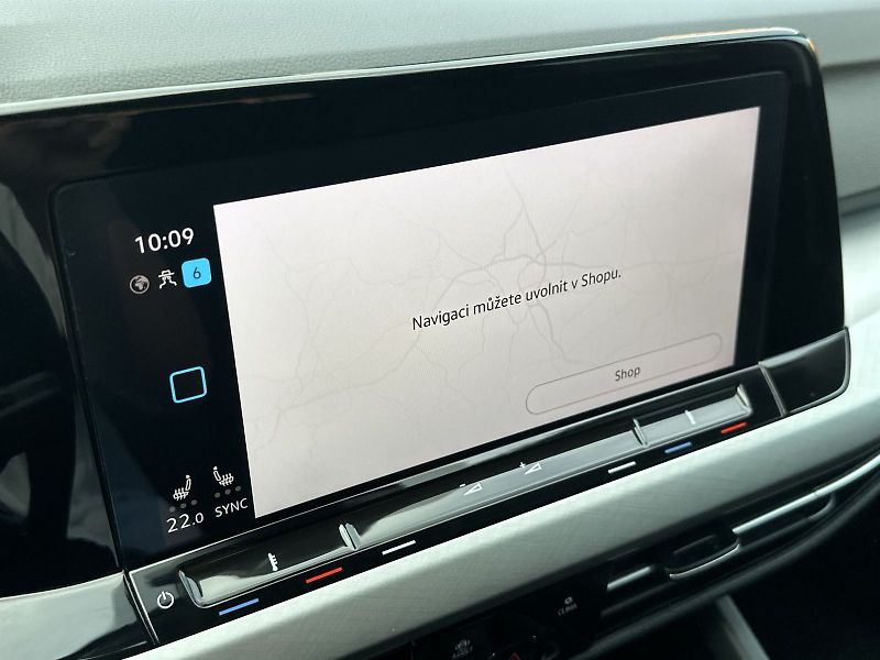 Volkswagen Golf Variant (2022) 1.0 TSI Life - fotka 12 z 30