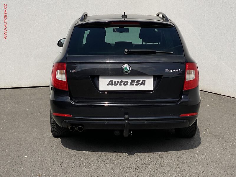 Škoda Superb (2013) 2.0 TDi, Ambition, bixen, TZ - fotka 5 z 18