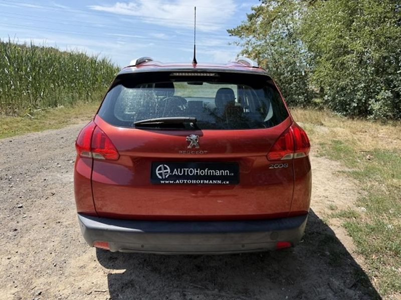 Peugeot 2008 1.2 PureTech, serv.kniha - fotka 5 z 28
