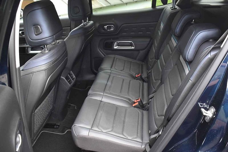 Auto jsme prověřili také v náročném terénu Jizerských hor