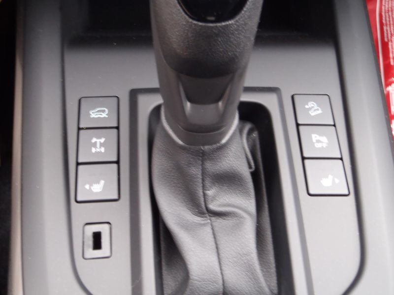 Isuzu D-Max Double Cab LS - fotka 19 z 25