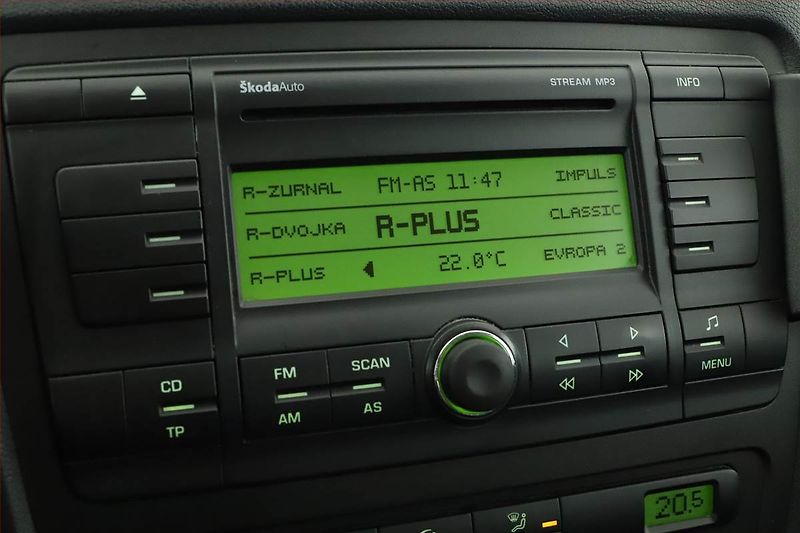 Škoda Octavia (2006) 1.9 TDI 4x4, 4X4, ČR,1.maj - fotka 9 z 11