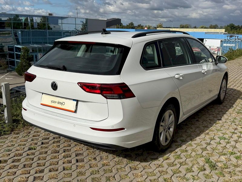 Volkswagen Golf (2022) Variant 1,5TSI 96KW LIFE KAMER - fotka 2 z 26