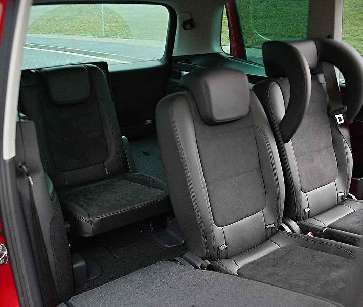 Seat Alhambra.