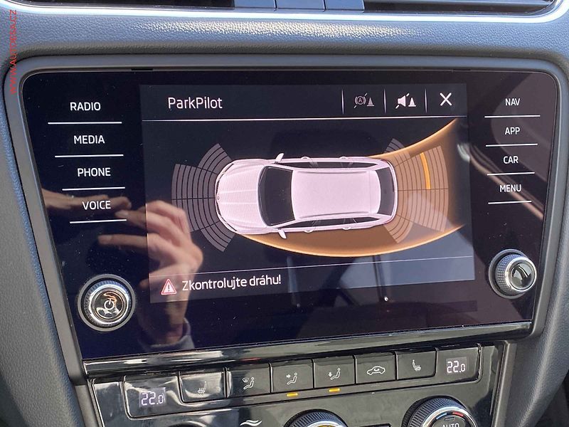 Škoda Octavia (2018) 1.5 TSi, Style, LED, navi, - fotka 15 z 17
