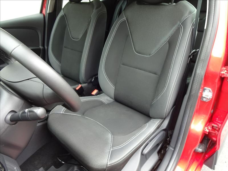 Renault Clio 1,2i16V 54kW - fotka 16 z 47