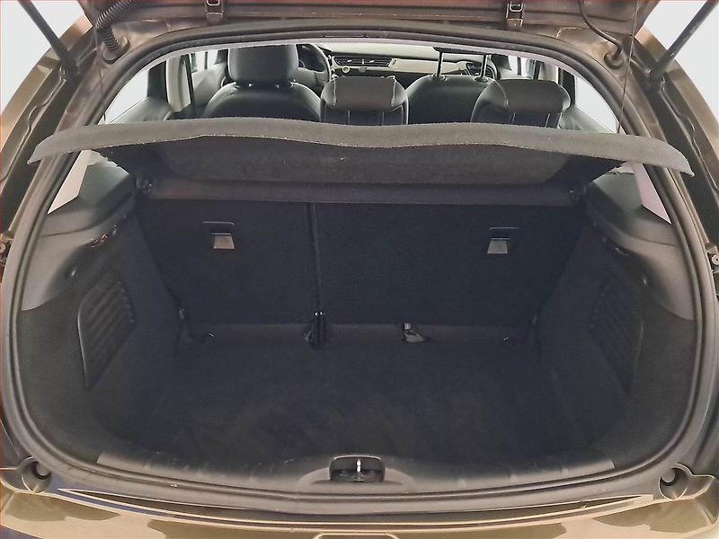 Citroën C3 (2013) 1.2 VTi, nová STK - fotka 14 z 16
