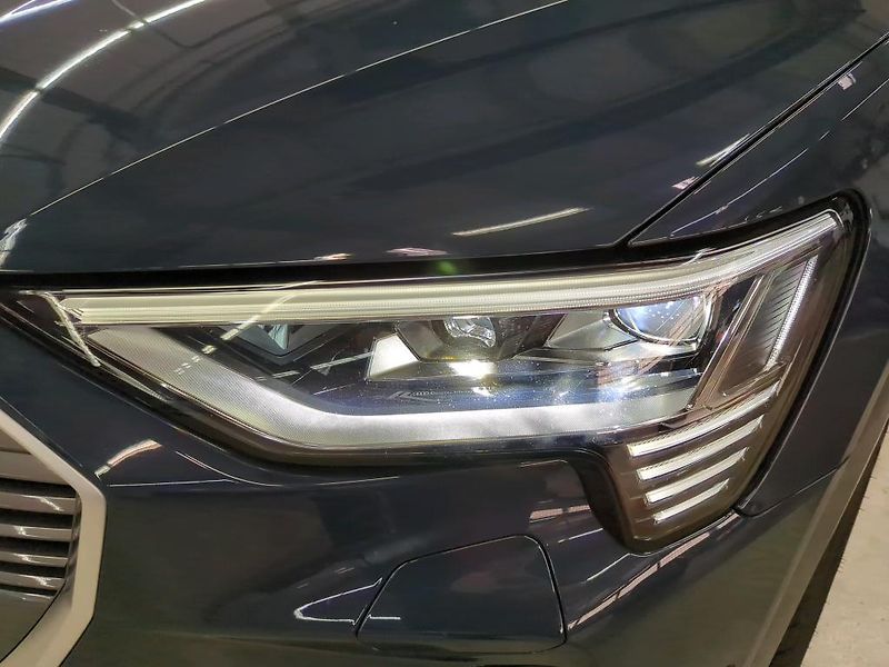Audi e-tron SPORTBACK 300kw SOH 97% - fotka 12 z 12