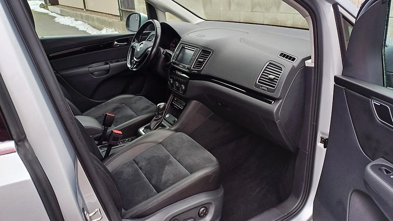 Volkswagen Sharan 2.0 TDI 135kW 4Motion HIGHLINE - fotka 12 z 50