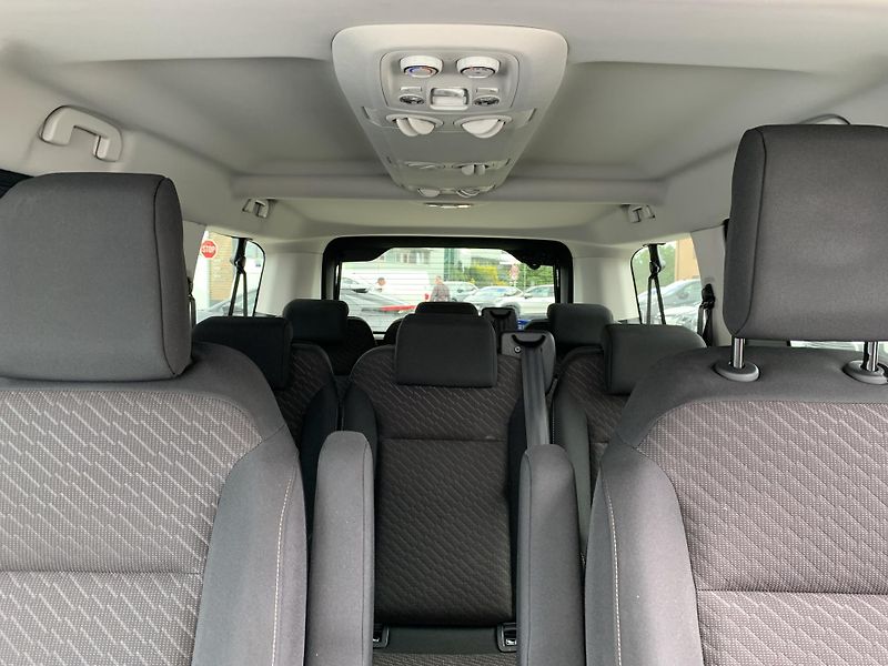 Toyota ProAce Verso L2 FAMILY 2.0 D-4D 130kW AT8 - fotka 22 z 30