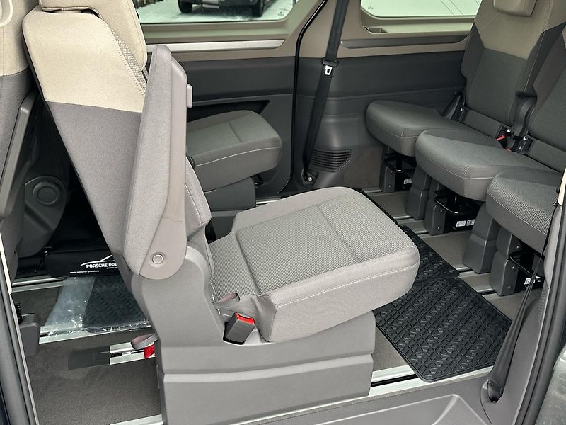 Volkswagen Multivan (2025) LONG 2.0TDI 110kW DSG - fotka 13 z 21