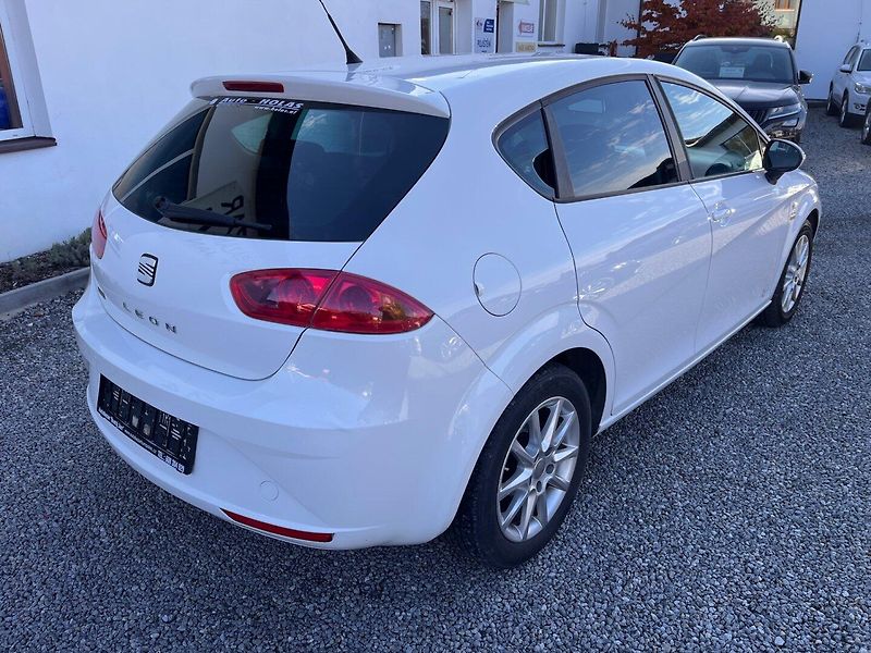 Seat Leon (2012) 1.2 TSI TOP STAV - fotka 2 z 25