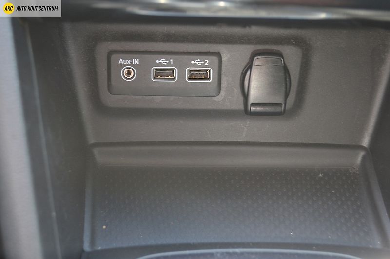 Renault Mégane 1.3TCE-103KW  GRANDCOUPÉ INTEN - fotka 25 z 49