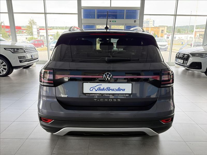 Volkswagen T-Cross 1,5   TSI 110kW,DSG,STYLE,1.MA - fotka 5 z 26