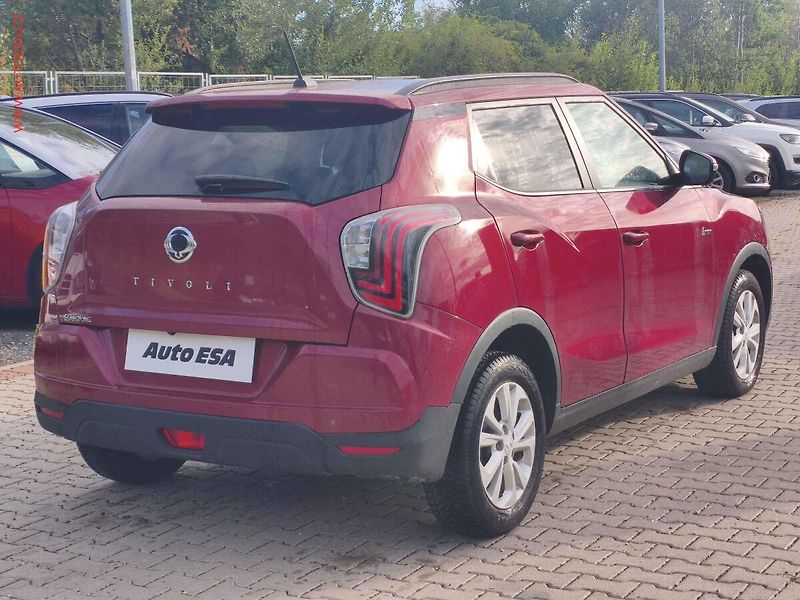 SsangYong Tivoli (2020) 1.5 TGDi, Kamera - fotka 4 z 18