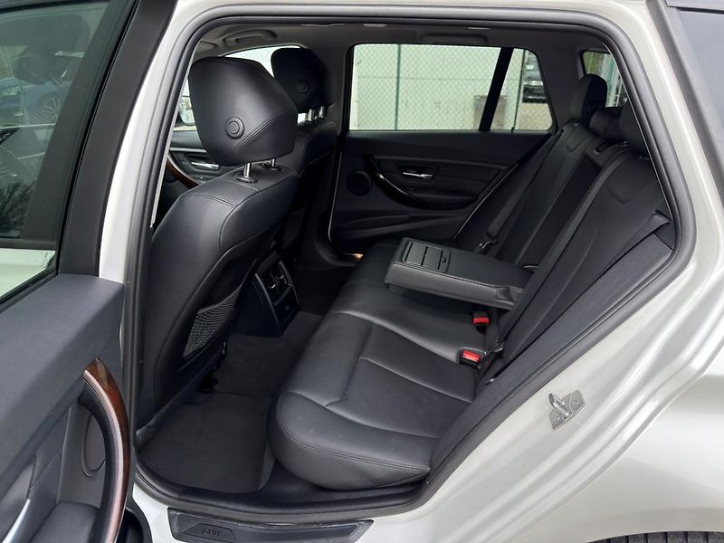 BMW Řada 3 320d 4x4 135 kW automat - fotka 7 z 22