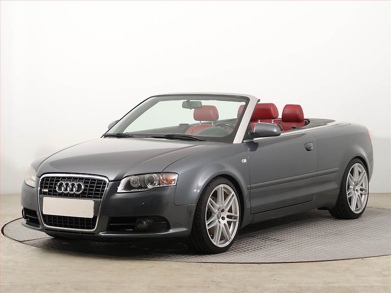 Audi A4 (2008) S-Line 1.8 T, Serv.kniha - fotka 2 z 13